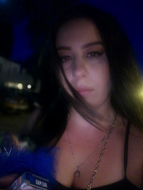 Ionela28