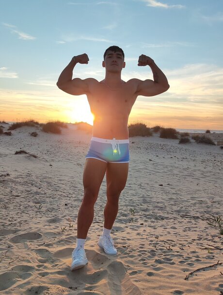 Foto desnuda filtrada de OnlyFans de Loong