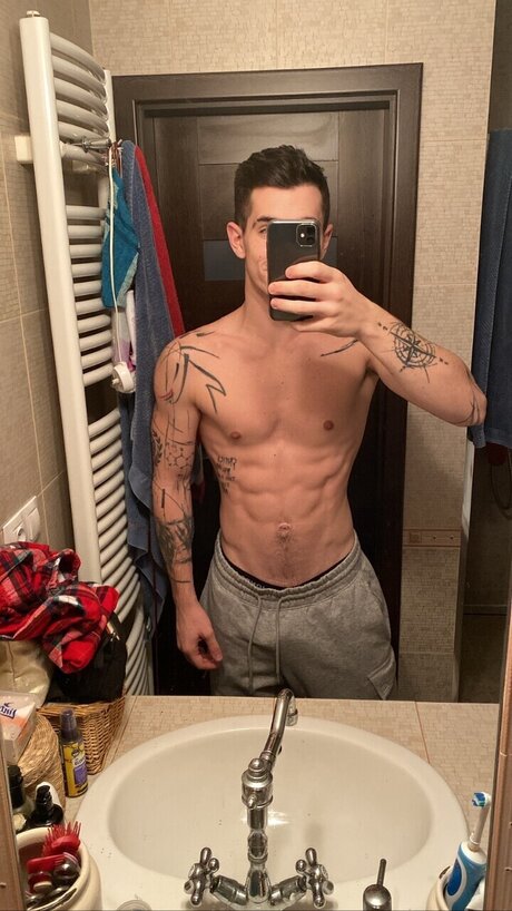 Foto desnuda filtrada de OnlyFans de Johnson Johanson