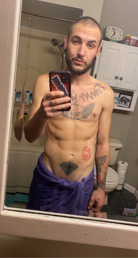 Foto desnuda filtrada de OnlyFans de Scott
