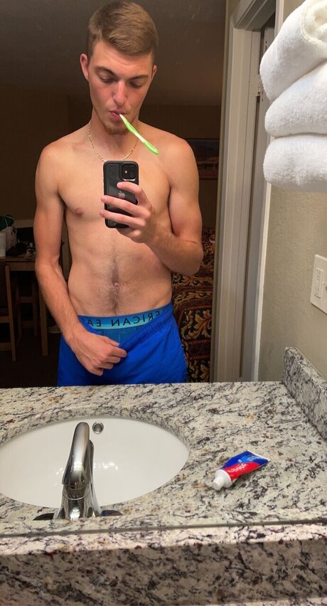 Foto desnuda filtrada de OnlyFans de Cruck2003