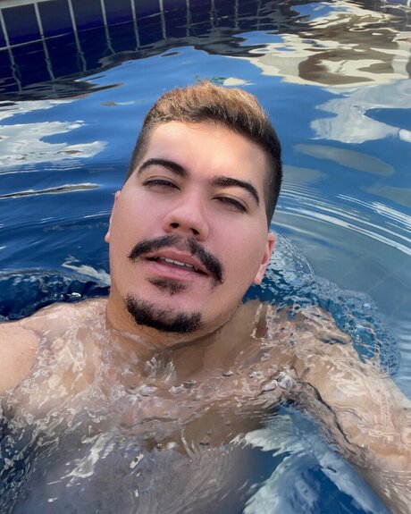 Foto desnuda filtrada de OnlyFans de Eduh Petrucci