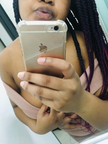 Foto desnuda filtrada de OnlyFans de Lihle