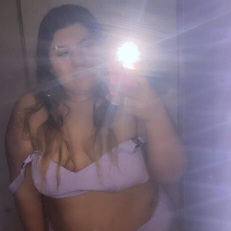 Foto desnuda filtrada de OnlyFans de Curvysize
