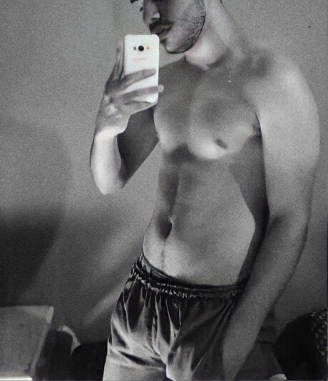 Foto desnuda filtrada de OnlyFans de Jorge Love
