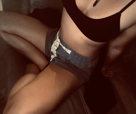 Foto desnuda filtrada de OnlyFans de Mi4an2