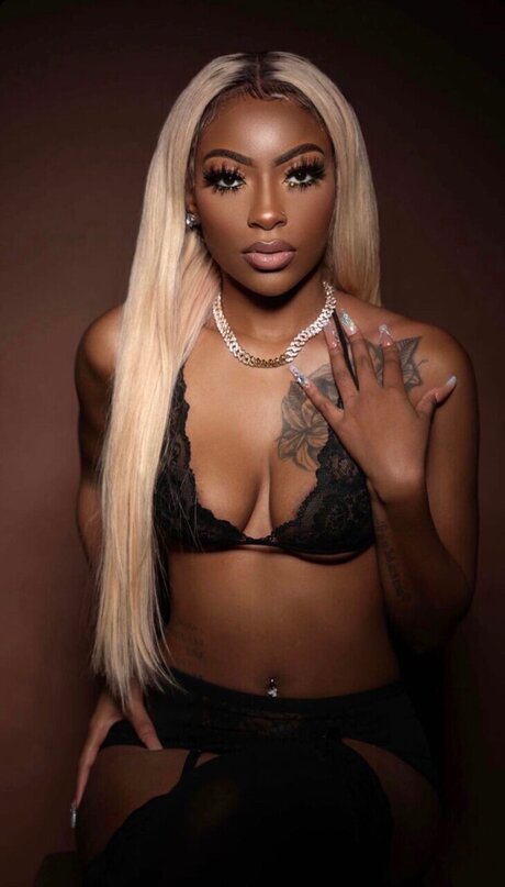 Foto desnuda filtrada de OnlyFans de Nova Amour