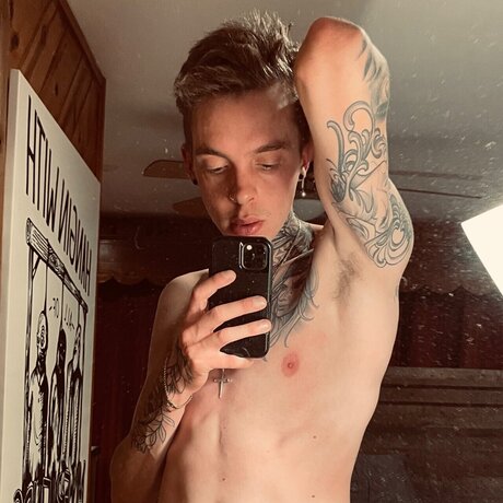 Foto desnuda filtrada de OnlyFans de Jonahthetwink
