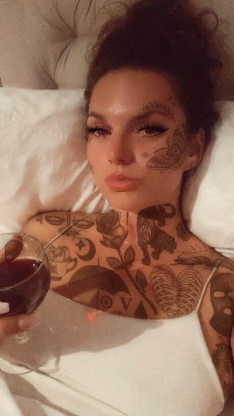 Foto desnuda filtrada de OnlyFans de Lexyviktor