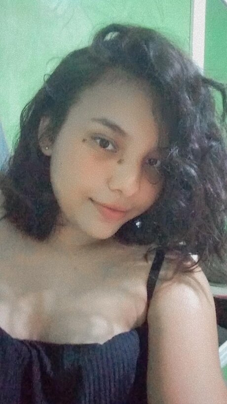 Foto desnuda filtrada de OnlyFans de Mikaely Santos De Almeida