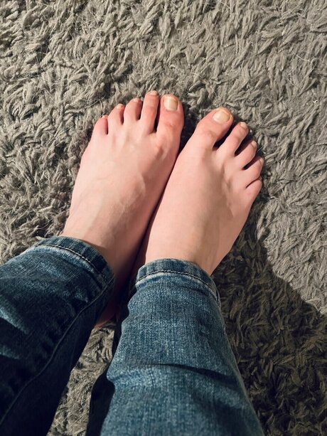 Foto desnuda filtrada de OnlyFans de Myfeet
