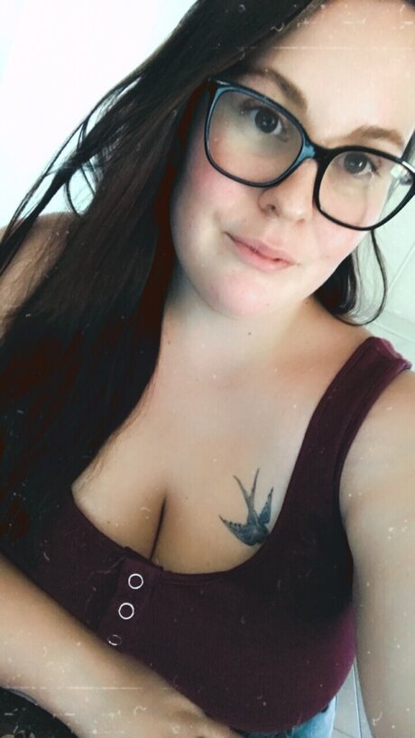 Foto desnuda filtrada de OnlyFans de Mummawithcurves