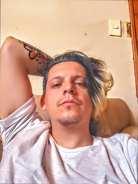 Foto desnuda filtrada de OnlyFans de Manuel