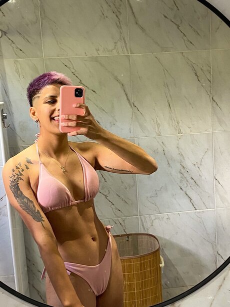 Foto desnuda filtrada de OnlyFans de Debora