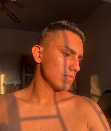 Foto desnuda filtrada de OnlyFans de Fabian Quintero