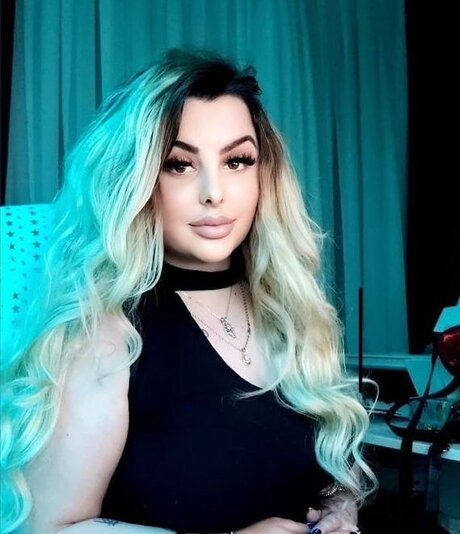 Foto desnuda filtrada de OnlyFans de Katie Davis Vip