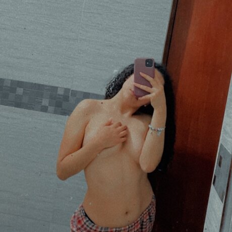 Foto desnuda filtrada de OnlyFans de Alysa