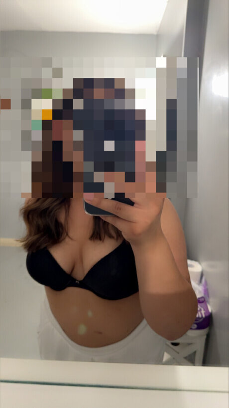 Foto desnuda filtrada de OnlyFans de Sassybaddie101