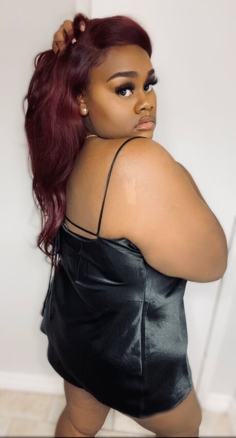 Foto desnuda filtrada de OnlyFans de Bigfine
