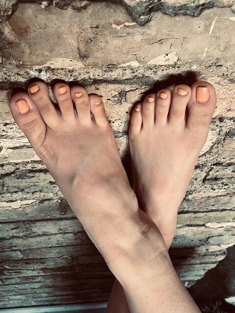 Foto desnuda filtrada de OnlyFans de Cheeky Feet