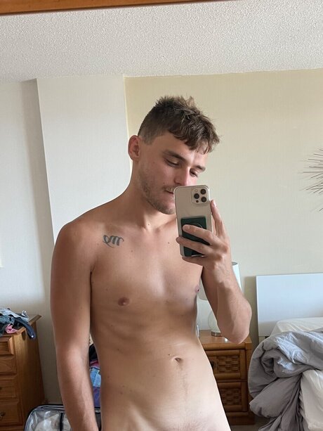 Foto desnuda filtrada de OnlyFans de Joshy
