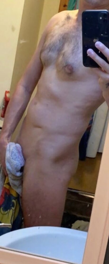 Foto desnuda filtrada de OnlyFans de A