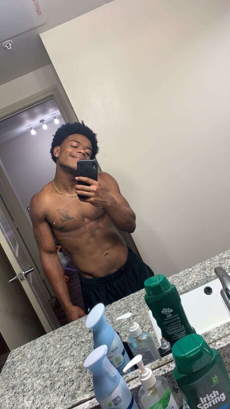 Foto desnuda filtrada de OnlyFans de Daddyd
