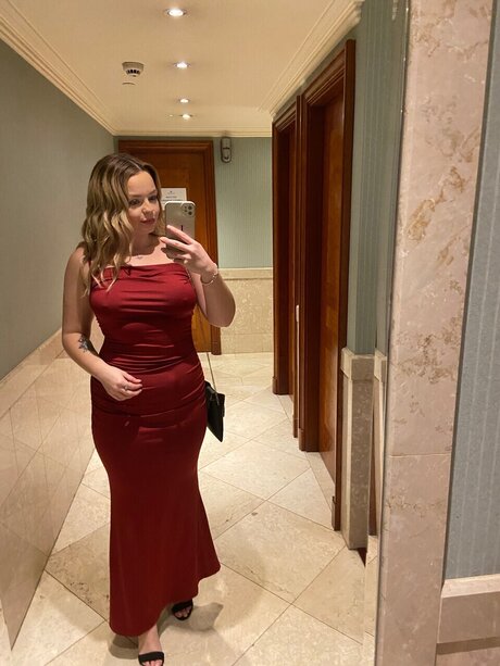 Foto desnuda filtrada de OnlyFans de Lowri Taylor