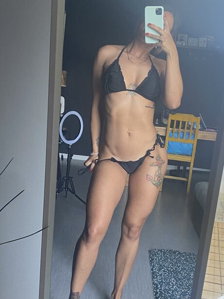 Foto desnuda filtrada de OnlyFans de Victoria Klein