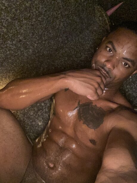 Foto desnuda filtrada de OnlyFans de Wayne Hutchinson
