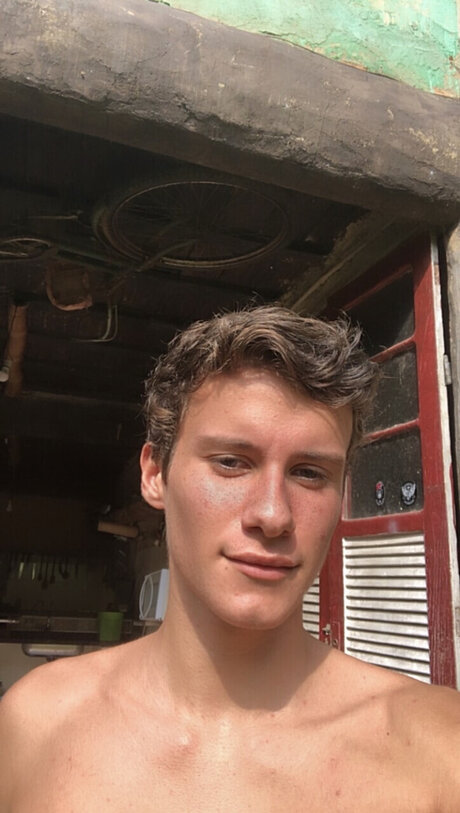 Foto desnuda filtrada de OnlyFans de Cau