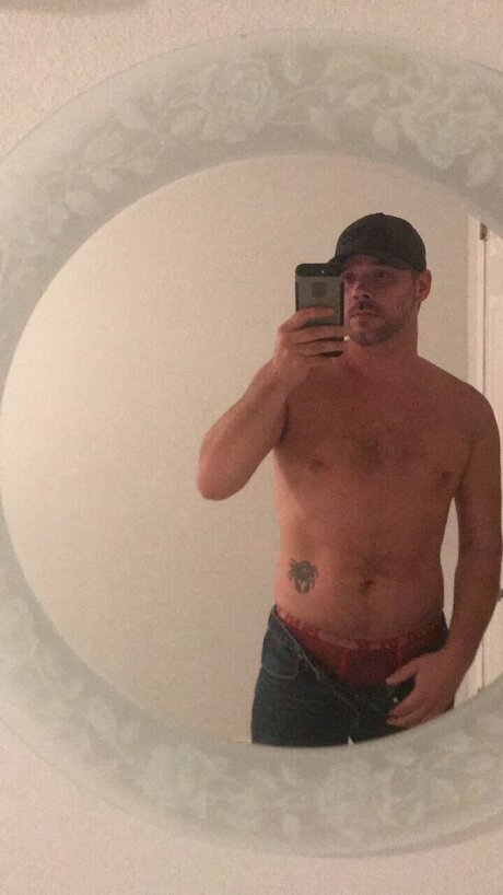 Foto desnuda filtrada de OnlyFans de Curtis