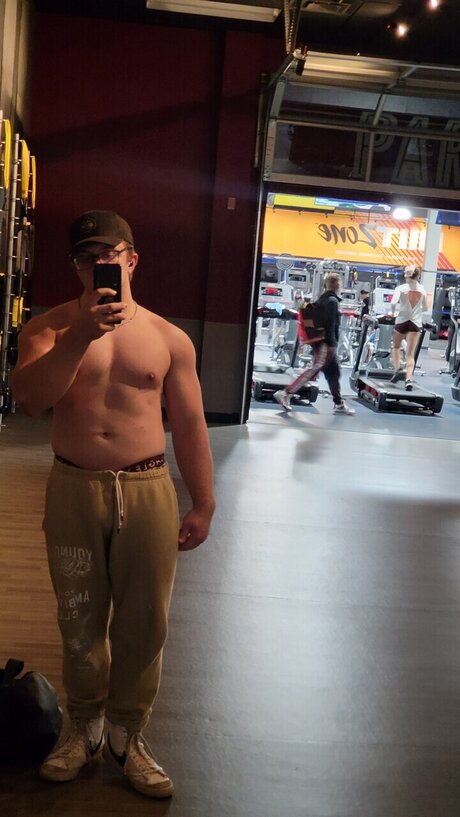 Foto desnuda filtrada de OnlyFans de Steven