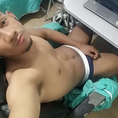 Foto desnuda filtrada de OnlyFans de Manu Sanmartin