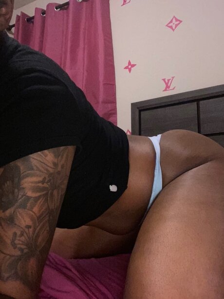Foto desnuda filtrada de OnlyFans de Prettyfacegirlyy