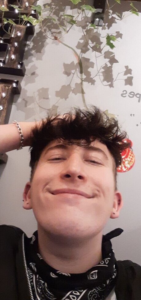 Foto desnuda filtrada de OnlyFans de Frank Howard