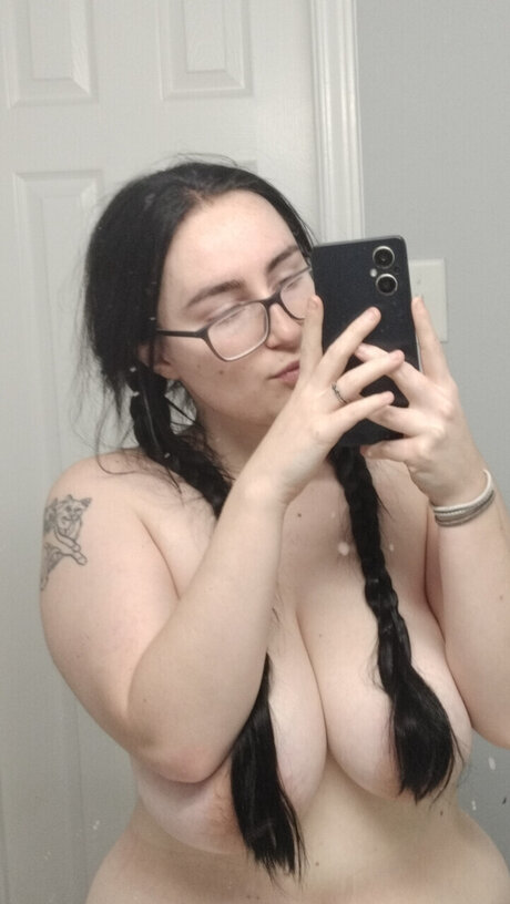 Foto desnuda filtrada de OnlyFans de Citrus Froggy