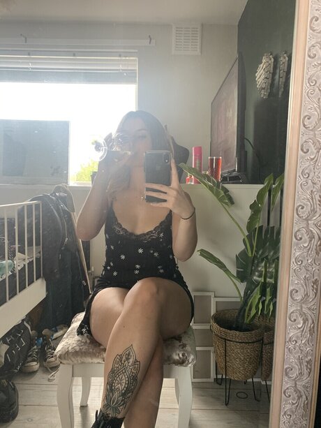 Foto desnuda filtrada de OnlyFans de Emilyx