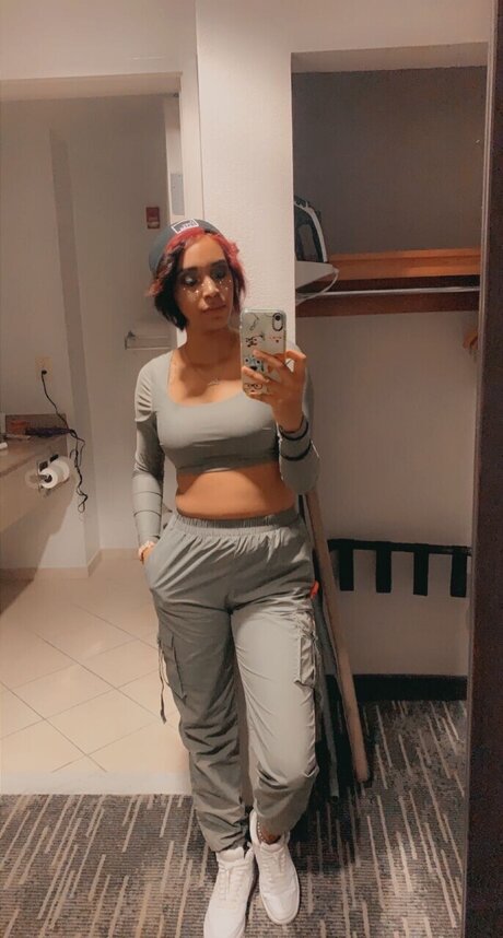Foto desnuda filtrada de OnlyFans de Jadee