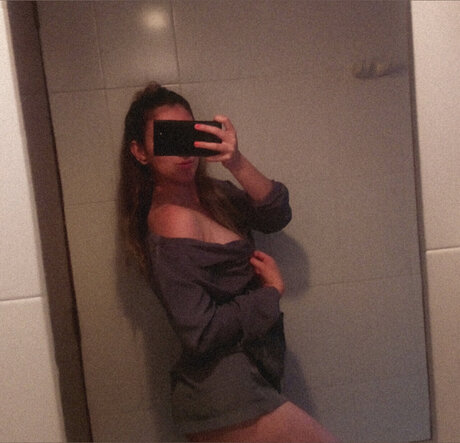 Foto desnuda filtrada de OnlyFans de Julietta