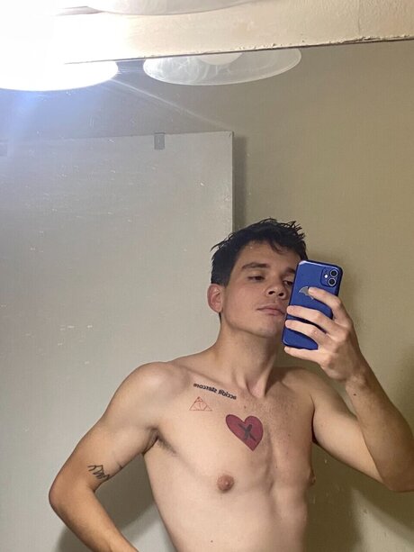Foto desnuda filtrada de OnlyFans de A
