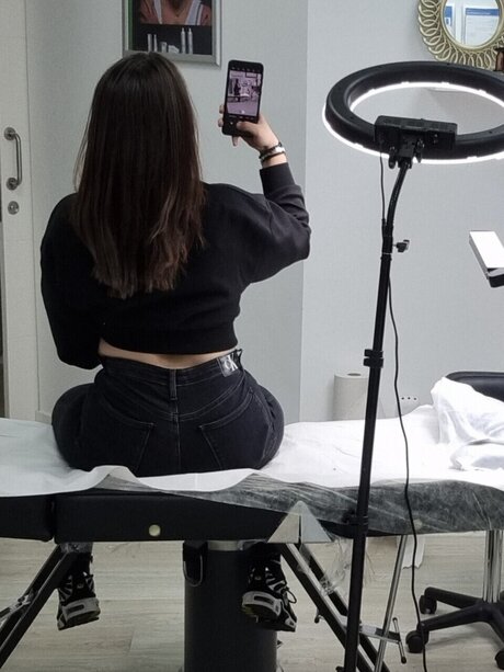 Foto desnuda filtrada de OnlyFans de Alice Navidad