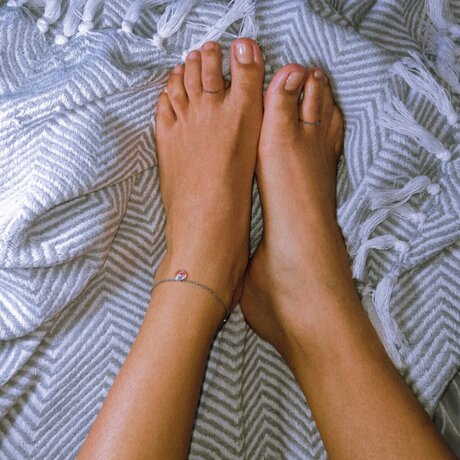 Foto desnuda filtrada de OnlyFans de Latinatastyfeet