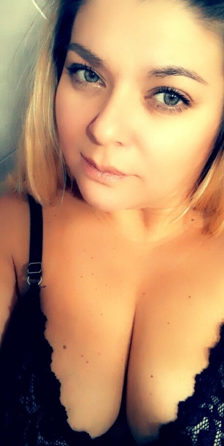 Foto desnuda filtrada de OnlyFans de Erika