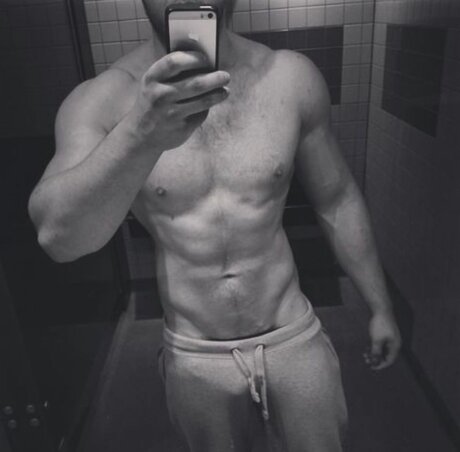 Foto desnuda filtrada de OnlyFans de Joey