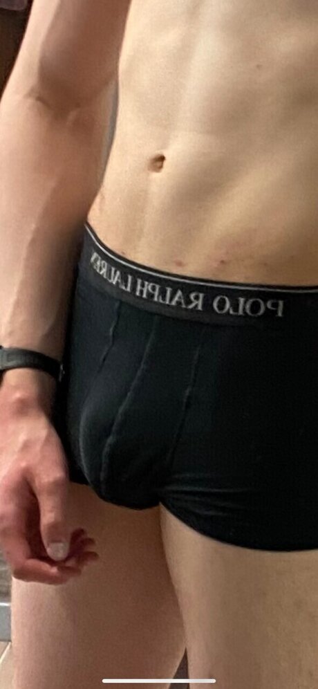 Foto desnuda filtrada de OnlyFans de Edward