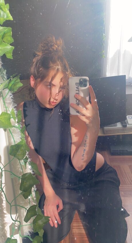 Foto desnuda filtrada de OnlyFans de Kerry