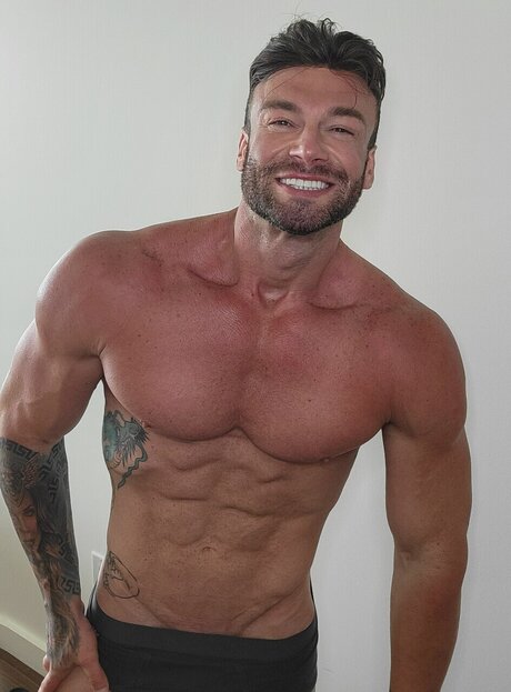 Foto desnuda filtrada de OnlyFans de Massimo Leone