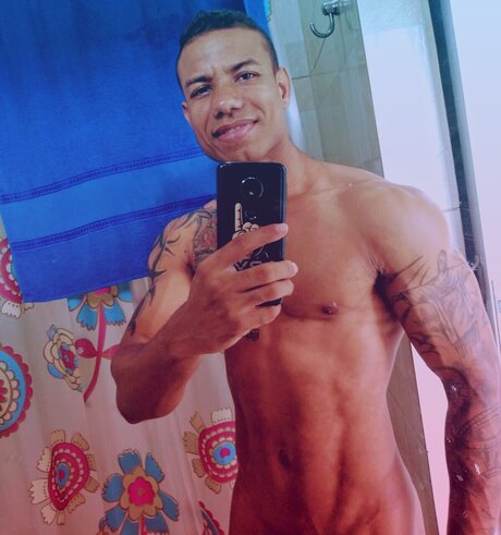 Foto desnuda filtrada de OnlyFans de Everton Menezes