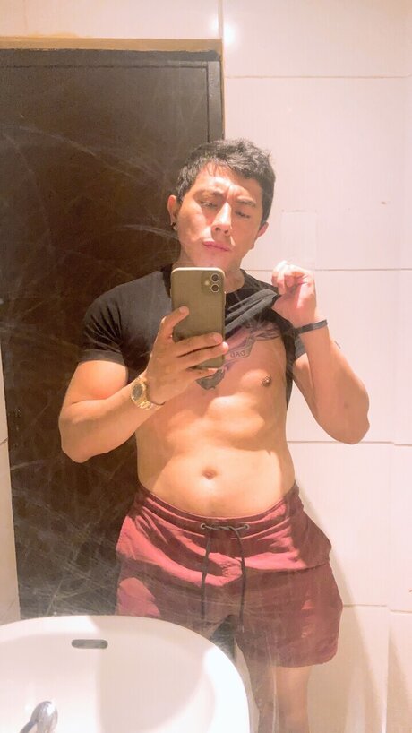 Foto desnuda filtrada de OnlyFans de Jonathan